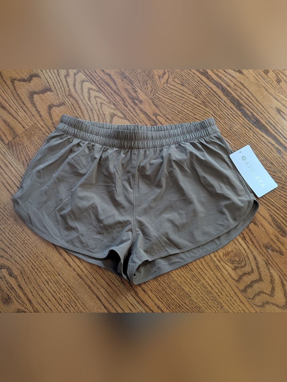 New! Athleta Women's Athletic Speedwork Run Shorts Size Small
